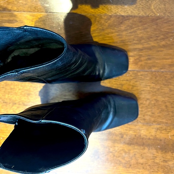 Intervalle Black booties - Picture 1 of 2